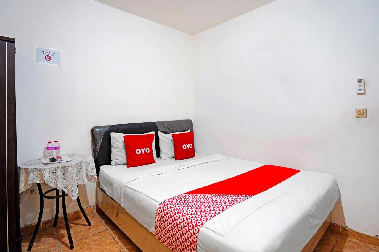 Oyo 91390 Kost Grand Royal Elite Hotel Surabaya Luaran gambar