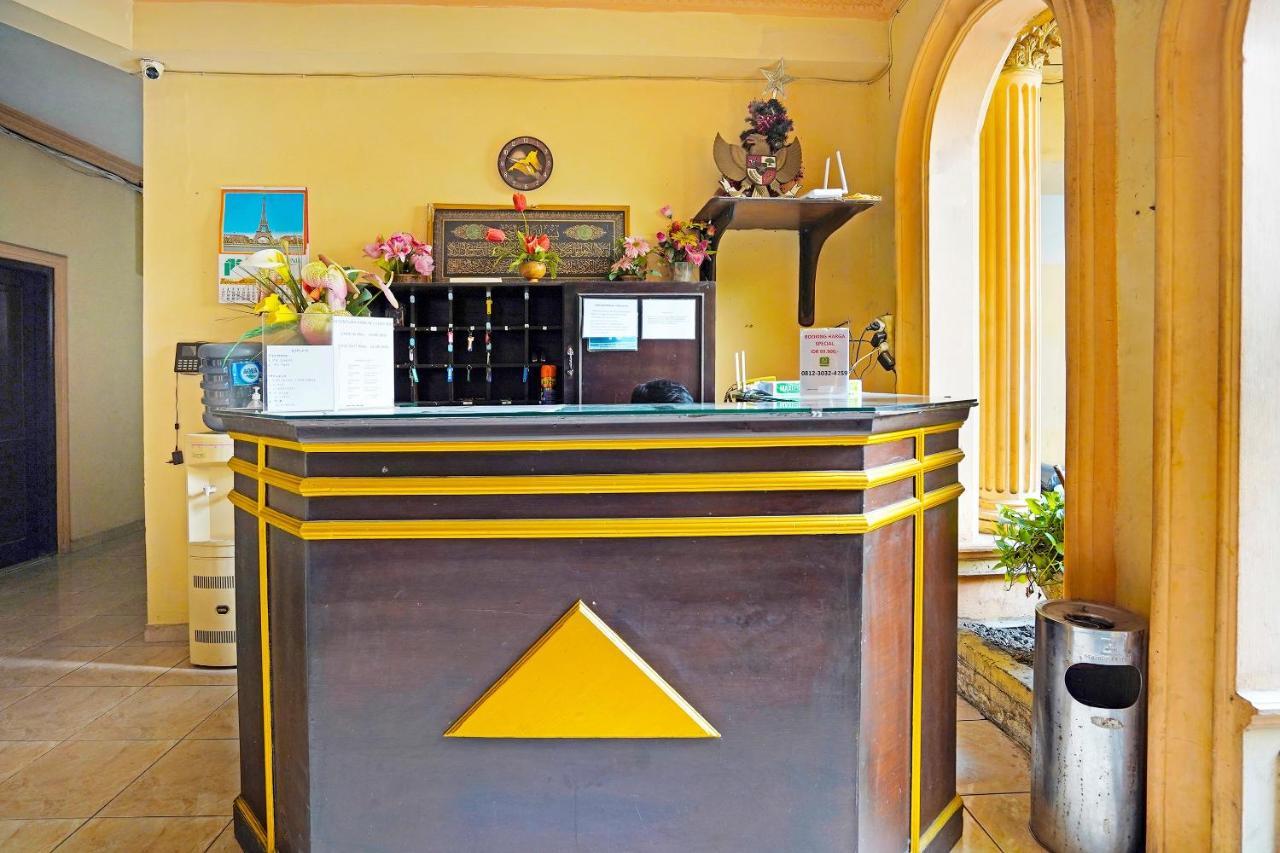 Oyo 91390 Kost Grand Royal Elite Hotel Surabaya Luaran gambar