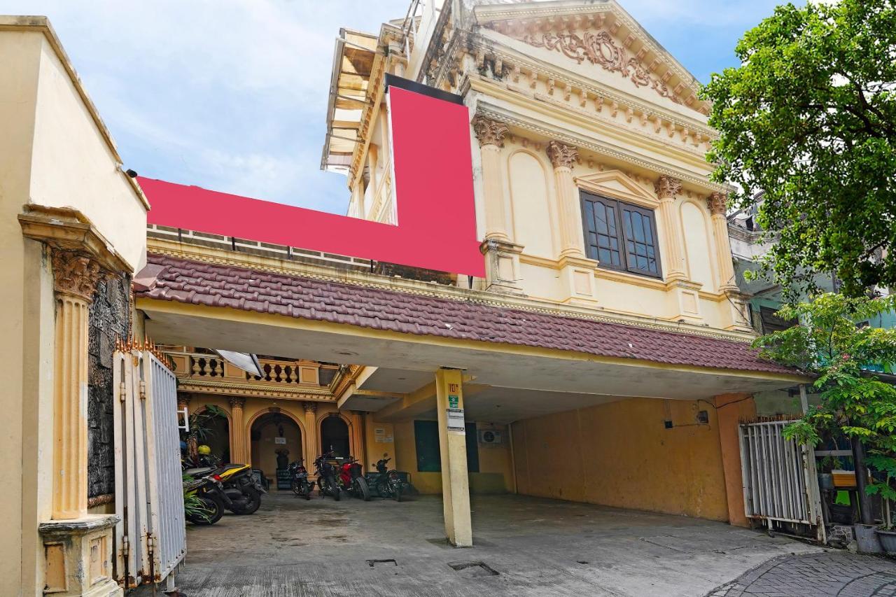 Oyo 91390 Kost Grand Royal Elite Hotel Surabaya Luaran gambar