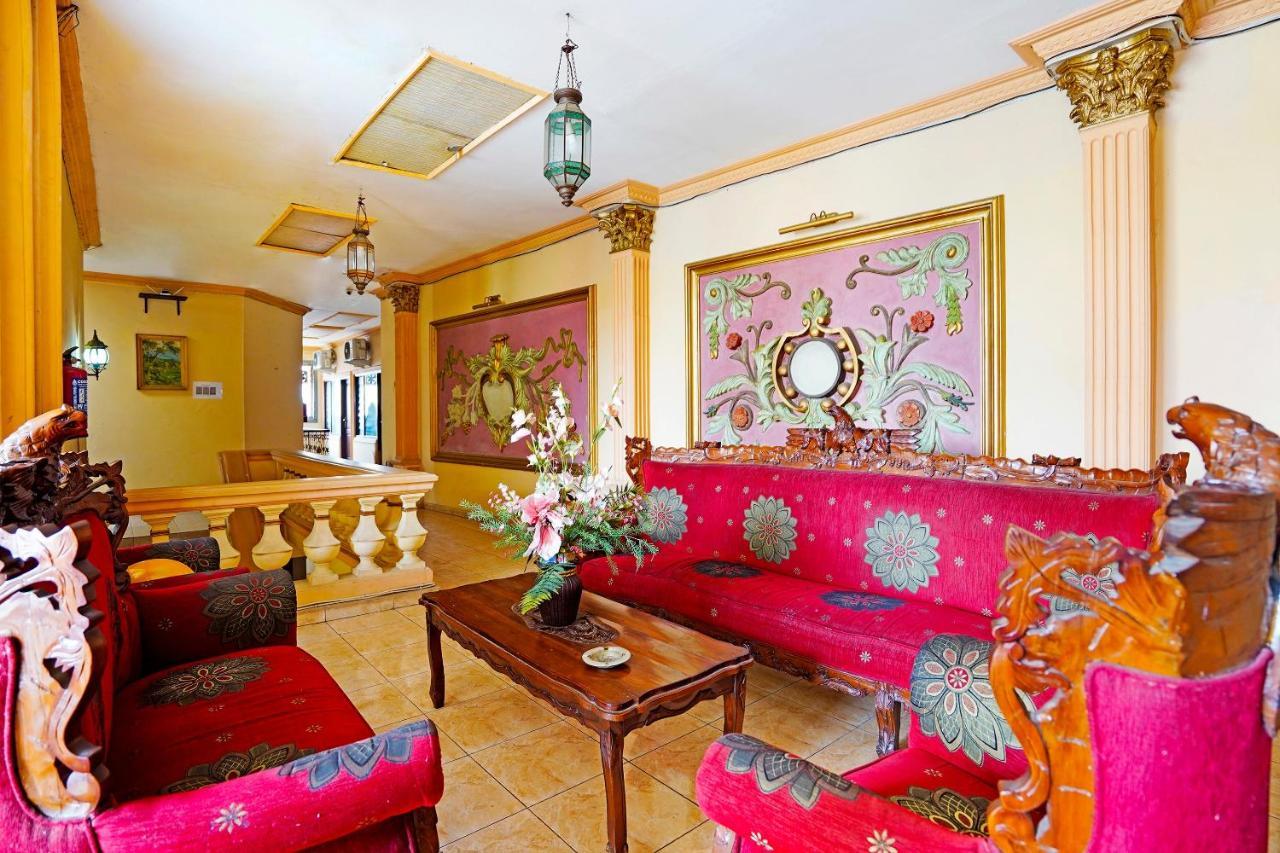 Oyo 91390 Kost Grand Royal Elite Hotel Surabaya Luaran gambar