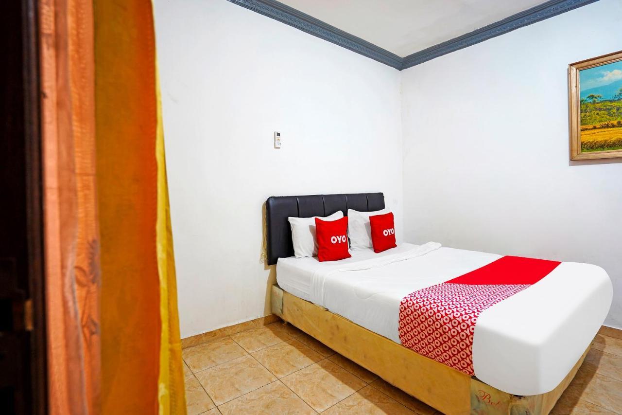 Oyo 91390 Kost Grand Royal Elite Hotel Surabaya Luaran gambar