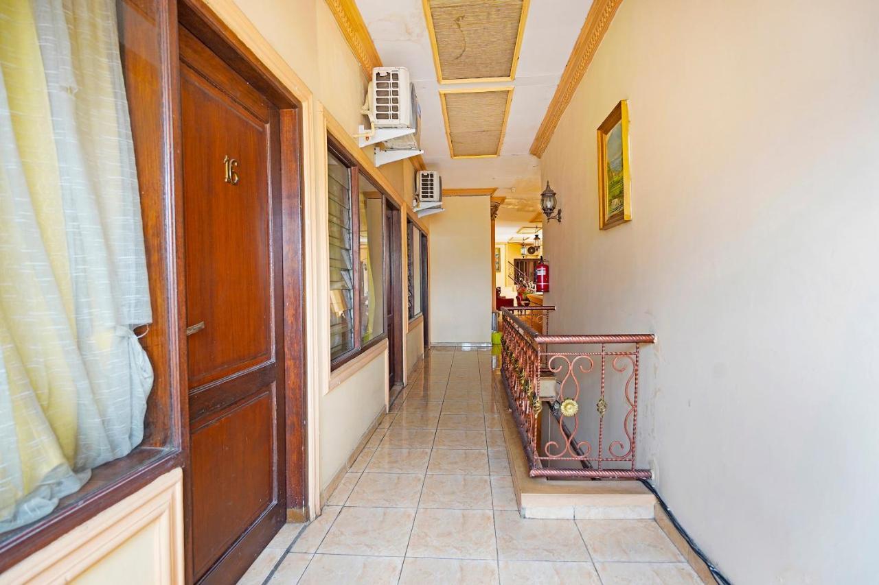 Oyo 91390 Kost Grand Royal Elite Hotel Surabaya Luaran gambar