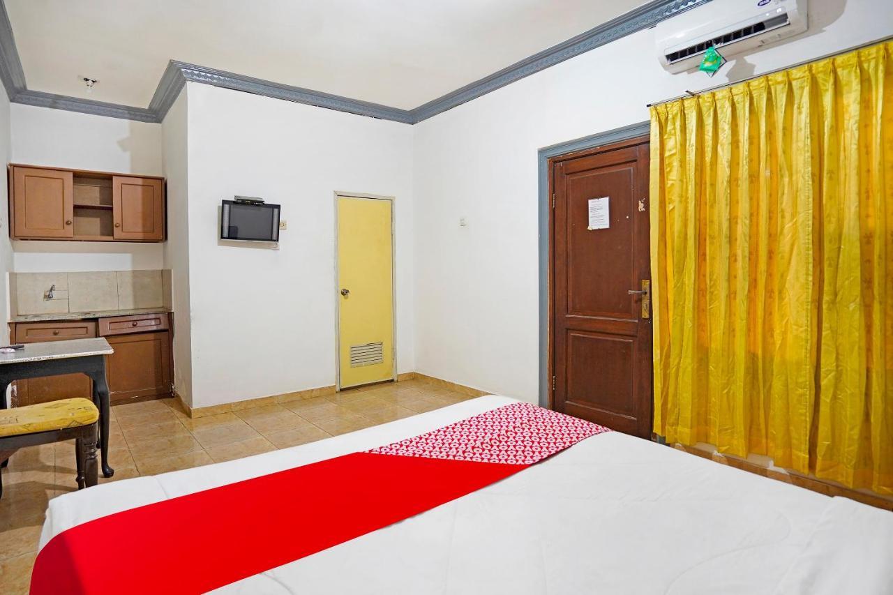 Oyo 91390 Kost Grand Royal Elite Hotel Surabaya Luaran gambar